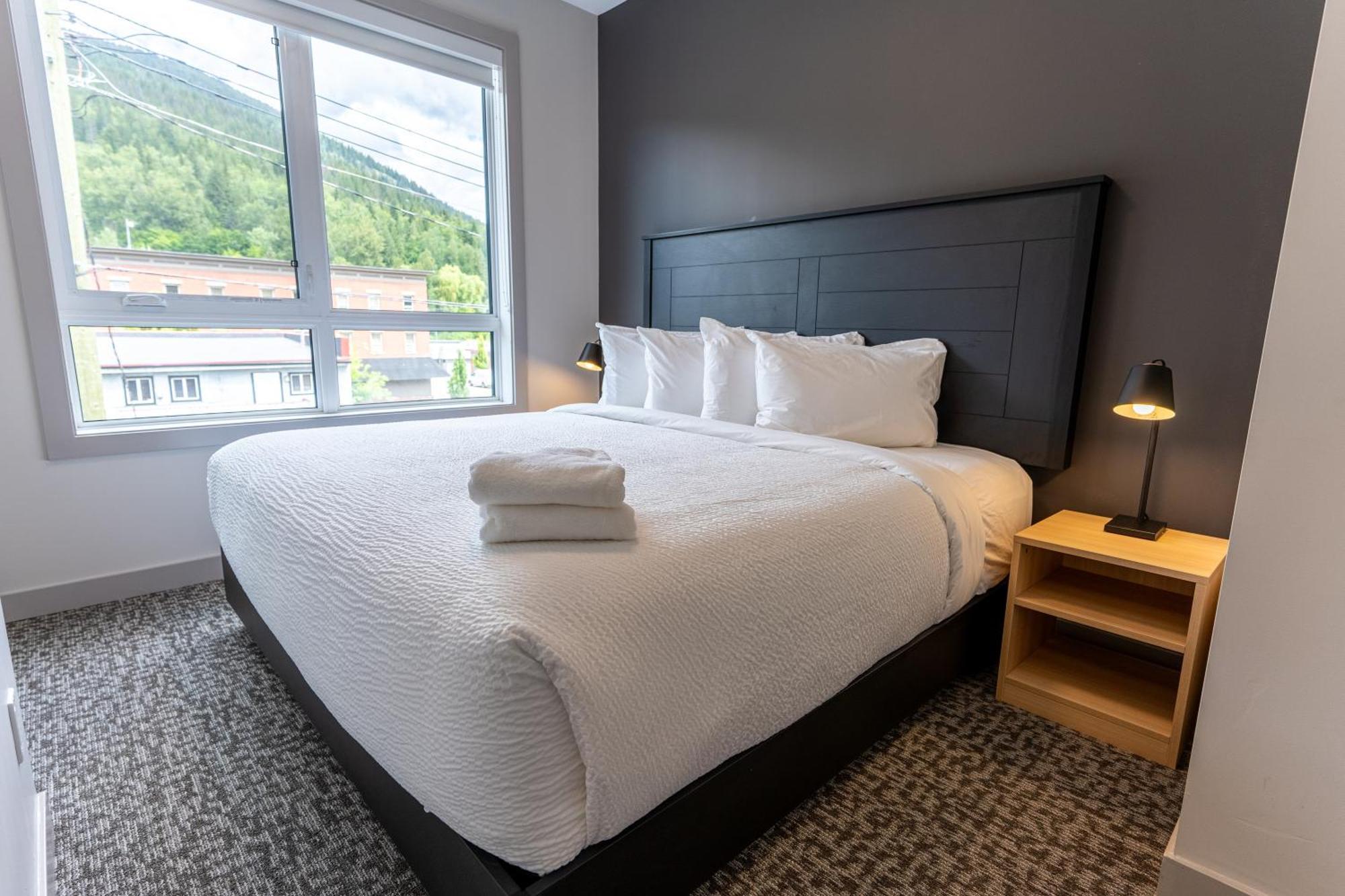 Basecamp Suites Ревелсток Номер фото