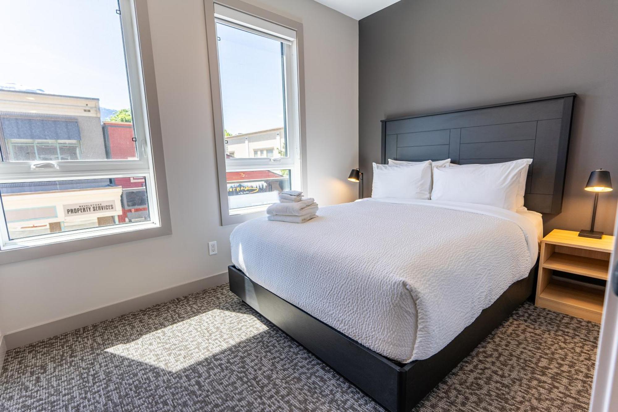 Basecamp Suites Ревелсток Номер фото