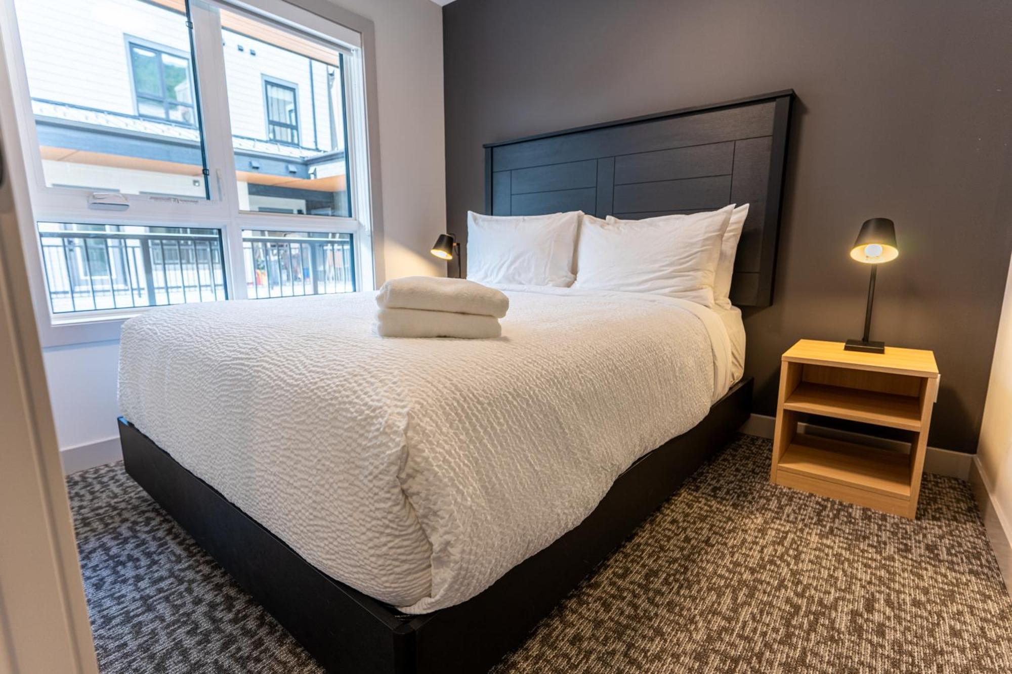 Basecamp Suites Ревелсток Номер фото